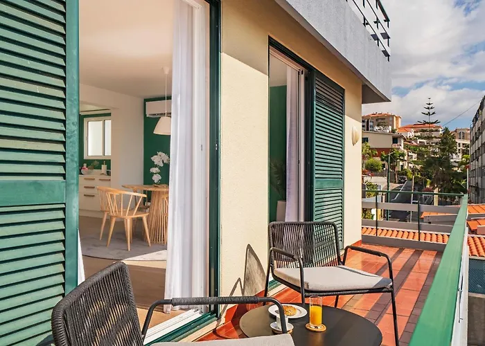 Lido I By An Island *