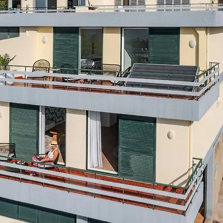 Lido I By An Island *