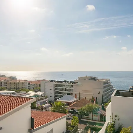 Lido I By An Island * Funchal